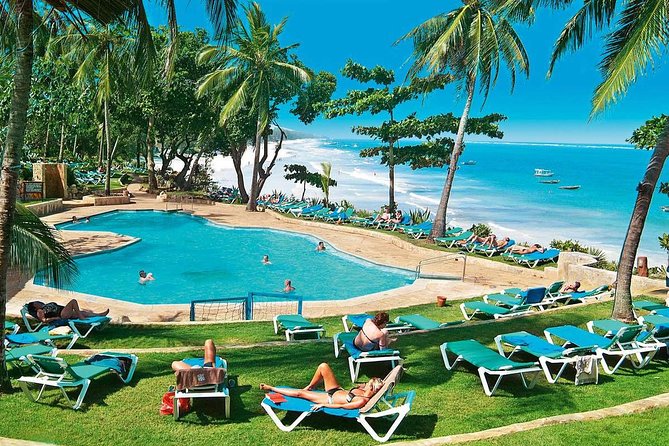 10-Days Kenya Wildlife Private Safari and Mombasa Diani Beach Holidays - Early morning wildlife at Lake Nakuru