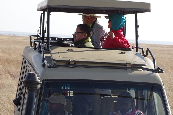 3 days group joining safari to Maasai Mara with a Land Cruiser Jeep - The group size, vehicle, and daily pace