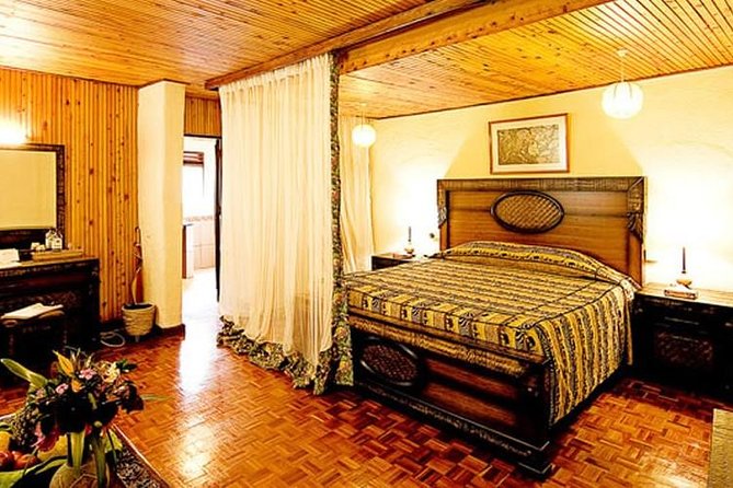 4 Days Masai Mara & Lake Nakuru Lodge Safari - Optional Lake Naivasha boat ride