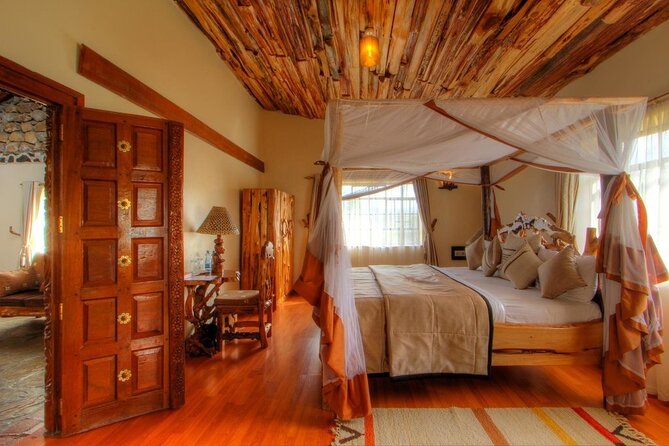 7 Days Private 4 star lodges Safari by LandCruiser from Nairobi - Day 2: A full Maasai Mara search and the Mara River