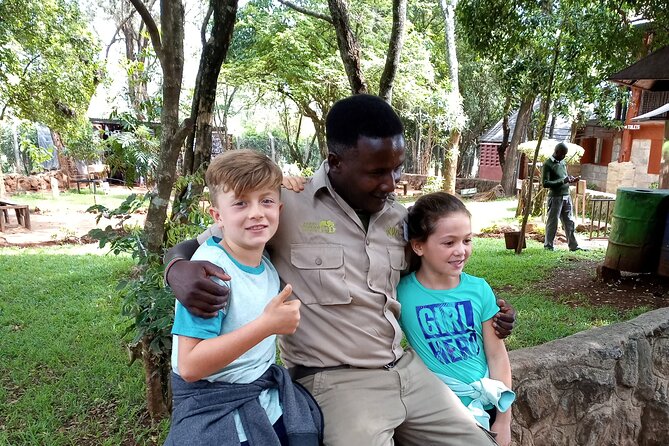 A Day Tour to Giraffe Center in Nairobi Kenya - The optional souvenir and coffee stop
