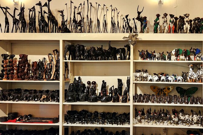 African Gemstones, Garnets Jewelry, Beads & Crafts Shopping Tour - Stop 3: Kobe Tough Beads & Leather
