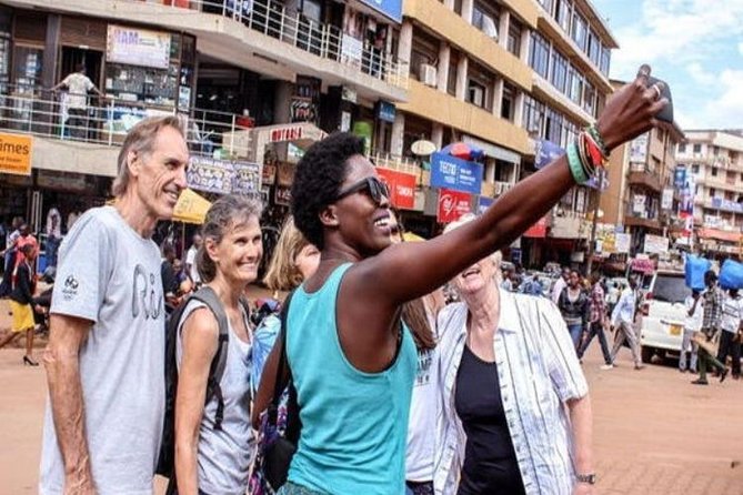 City Tour/Feel Like a local for a moment - Starting at the Kenyatta Monument