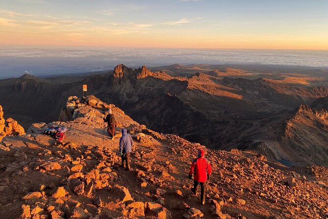 Conquer Mt Kenya in 4 Days Sirimon to Chogoria Route Adventure - Key points about the Sirimon to Chogoria climb