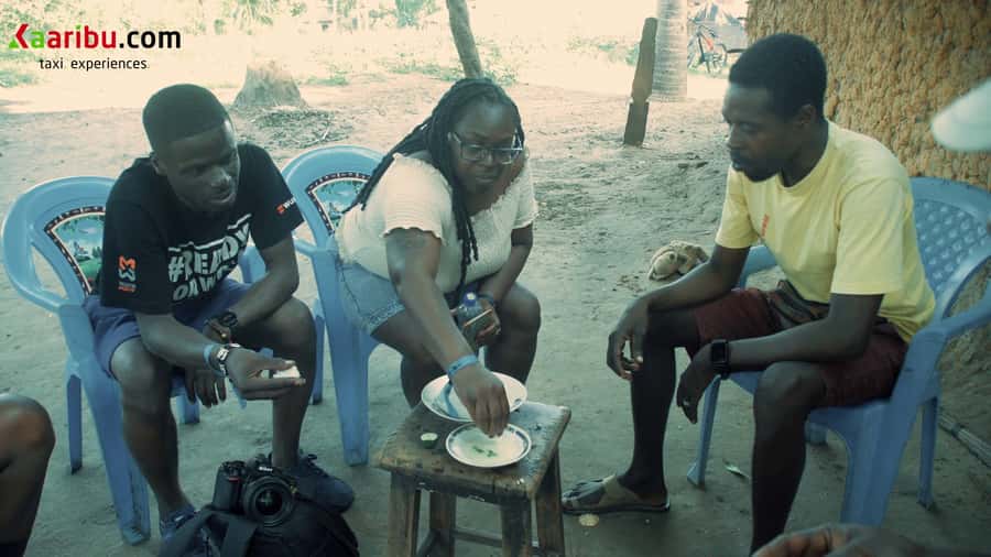 Diani Beach: Village tour on a bike with hotel pick-up - Pedaling through Ukunda and the local market