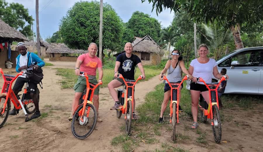 Diani Beach: Village tour on a bike with hotel pick-up - Starting at Diani Bazaar with a safety briefing