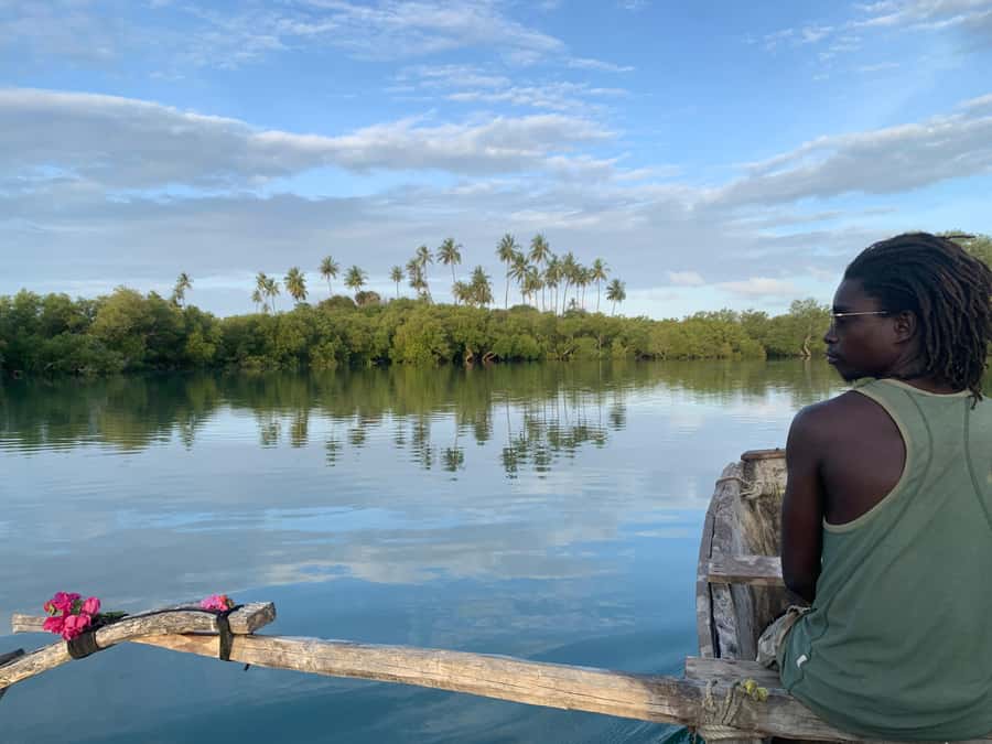 Diani: Sunset Canoe Tour along the River with Mangroves - Paddling into the mangrove creeks