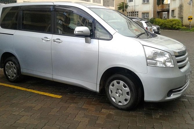 From JKIA Airport: Nairobi private transfer in a car (3 pax max) - The drive into Nairobi
