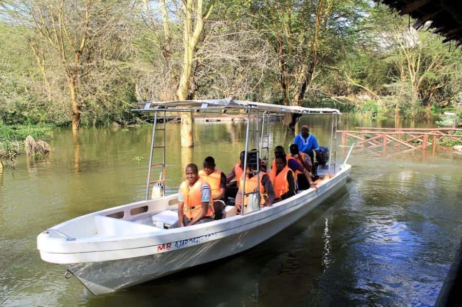 From Nairobi: 2-Day Naivasha Safari with Accommodation - What the $248 price covers