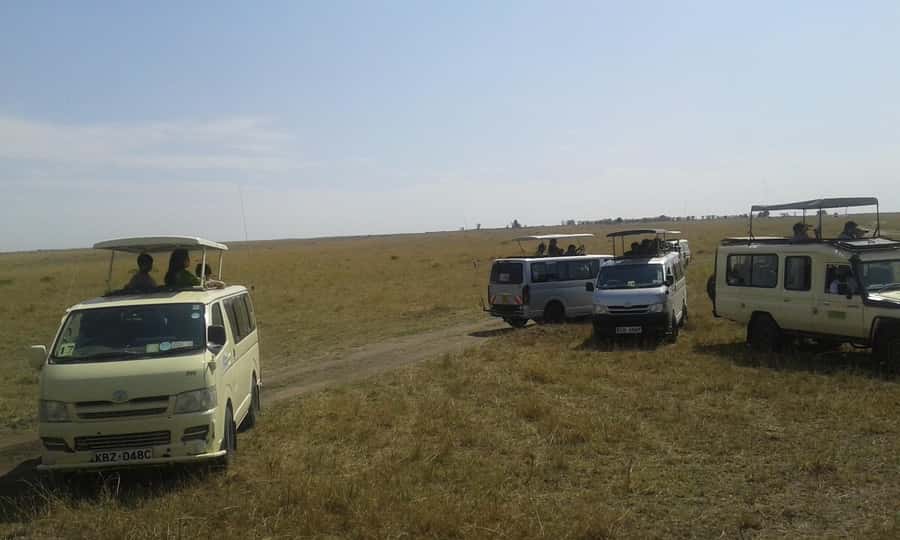 From Nairobi: 3 Days, 2 Nights Maasai Mara Group Safari - Nairobi pickup and the long road west