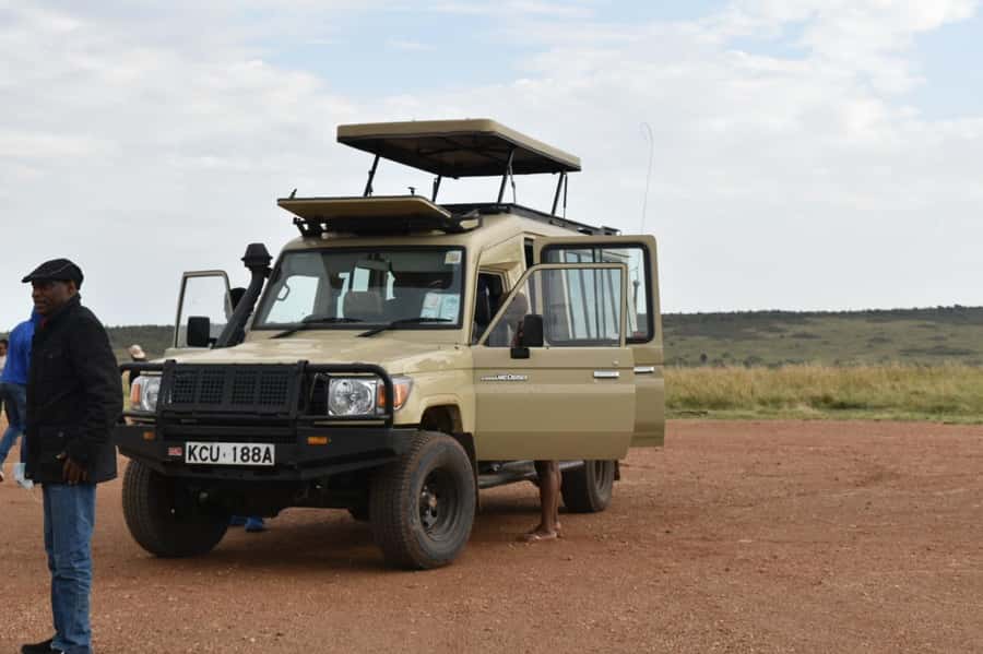 From Nairobi: 3 - Days Maasai Mara Group Safari by 4WD - From Nairobi to the Mara through the Great Rift Valley