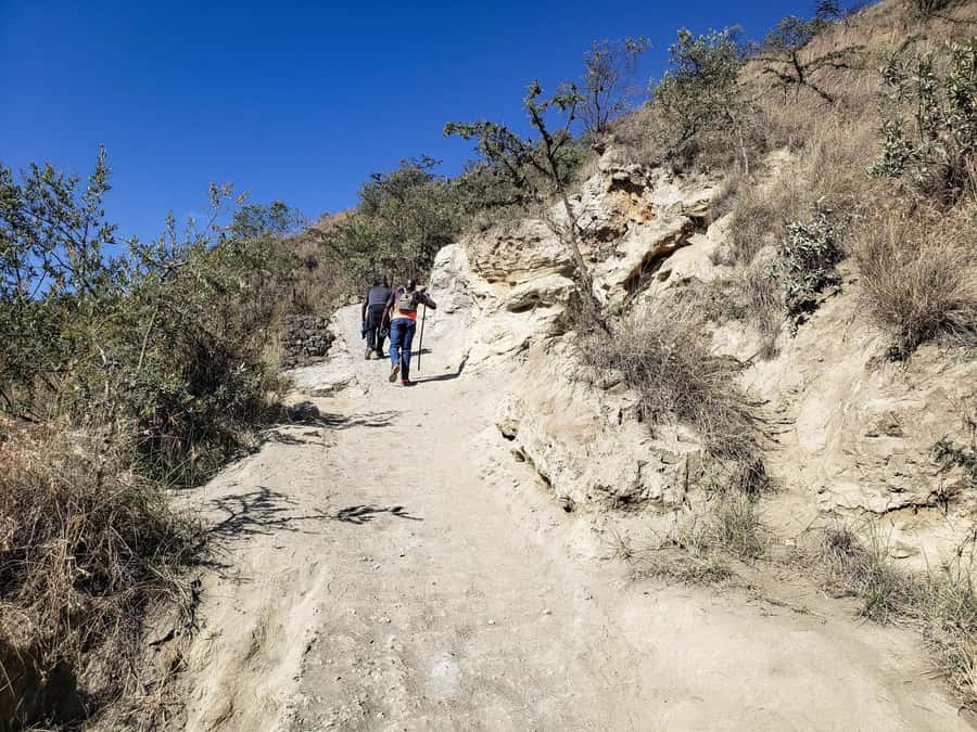 From Nairobi: Day Tour to Mount Longonot (Private) - The early road from Nairobi to the Rift Valley