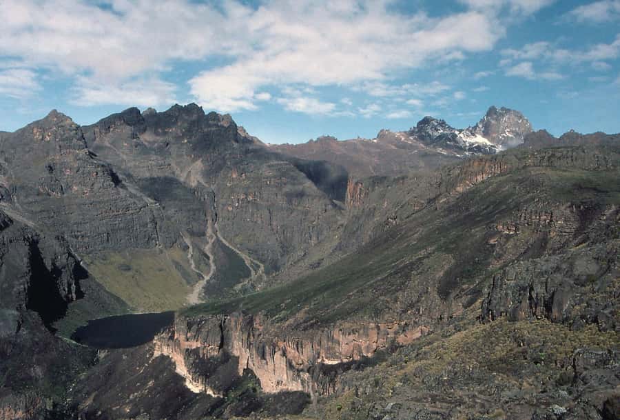 From Nairobi: Mount Kenya National Park Full-Day Hike - The early road from Nairobi to Naro Moru Gate