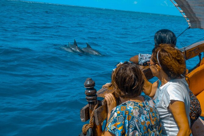 Full-Day Special Wasini Island Tour with Snorkeling and Lunch - Three hours around Kisite-Mpunguti Marine National Park