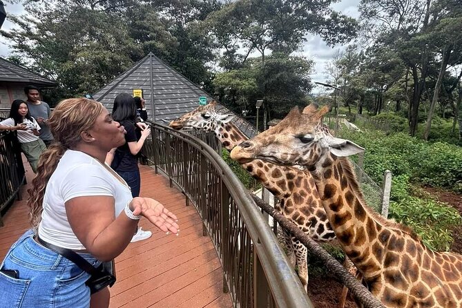 Giraffe Centre and Bomas of Kenya from Nairobi - Seeing how Kazuri Beads are made