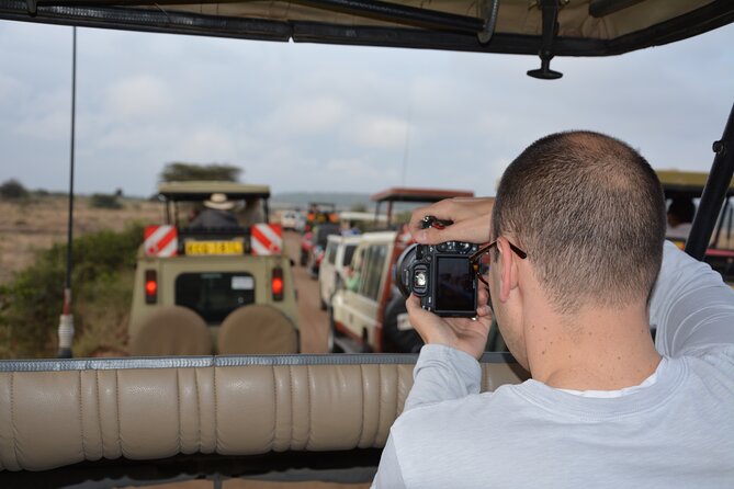 Half-Day Nairobi National Park and Maasai Market with Pick up - The Maasai Market in 30 minutes