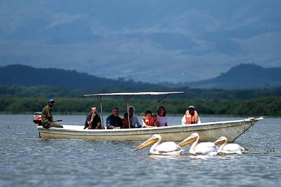 HELL'S GATE AND LAKE NAIVASHA BOAT RIDE FROM NAIROBI. - From Nairobi to the Great Rift Valley viewpoint