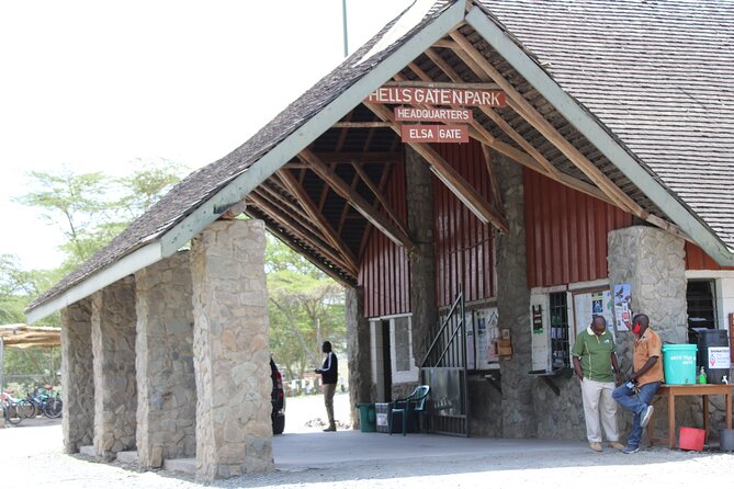 Hell's Gate National Park Private Bike Tour from Nairobi - Meeting a Maasai community