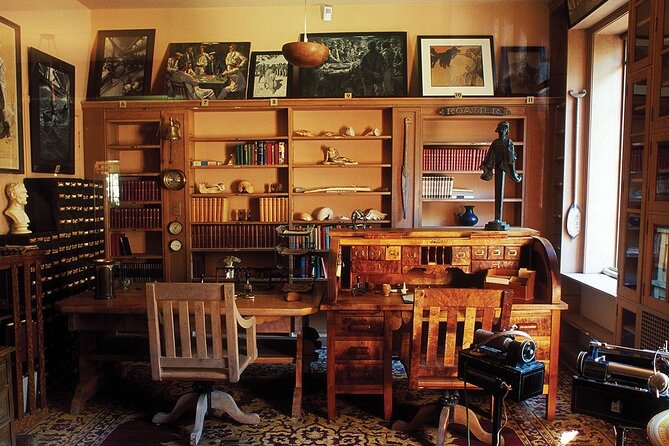 Karen Blixen Museum & Giraffe Centre Half day tour - What the four-hour schedule really means