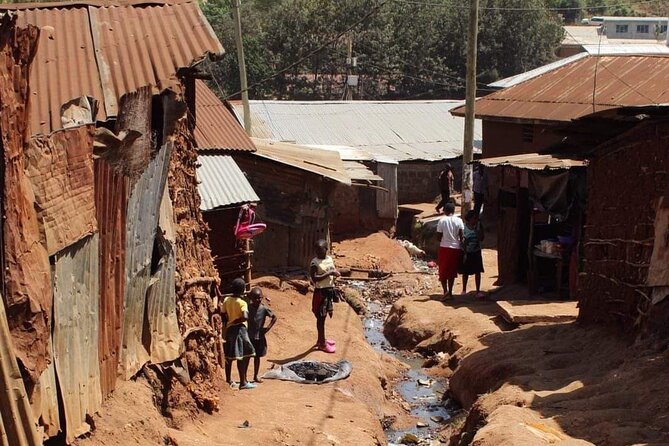 Kibera Chocolate City Tour - Victoria Bones Craftshop and local creativity