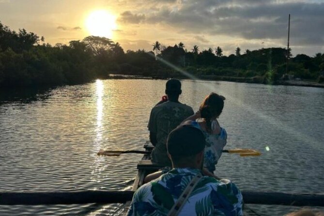 Kongo River Sunset Experience in Canoe - A simple sunset, not a packaged dinner