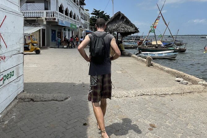 Lamu Old Town Walking Tour - Lamu Fort and the town’s changing rulers