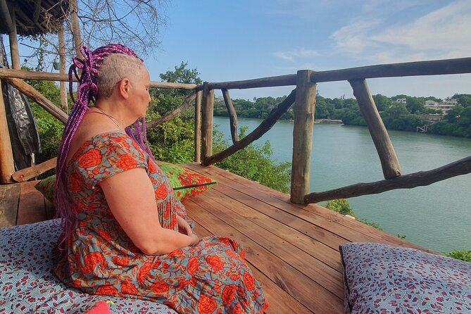 Magical Storytelling Swahili Dinner in the Bushbaby Treehouse - Mara Menzies turns dinner into a live story session