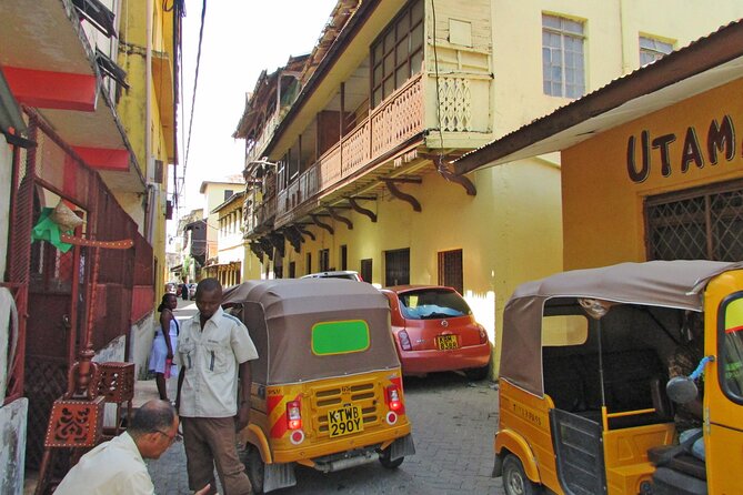 Mombasa City Tour - Fort Jesus, Old Town, Spice Town & Craft - Walking, pace, and what to bring