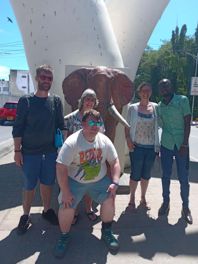 Mombasa City Tour,Fortjesus,Oldtown,Tusks and Spice Market. - A short stop at the spice market