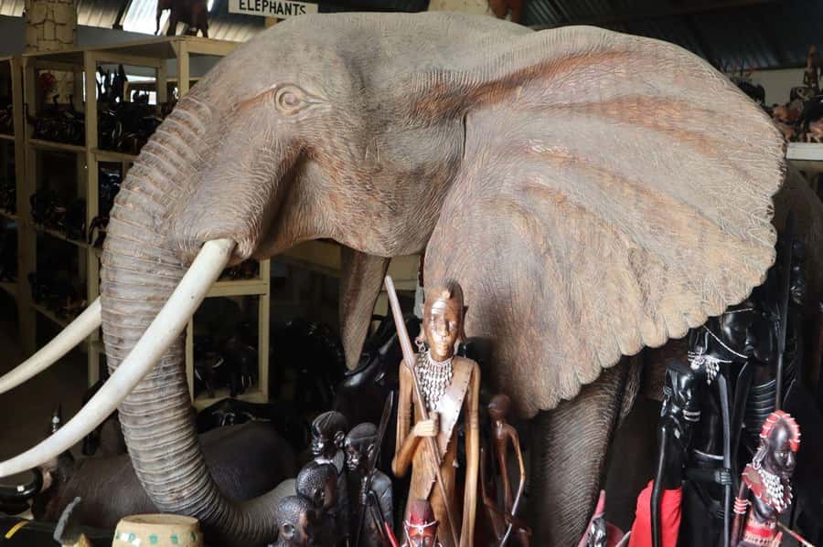 mombasa city tour full day - Akamba Village and the work of wood carving
