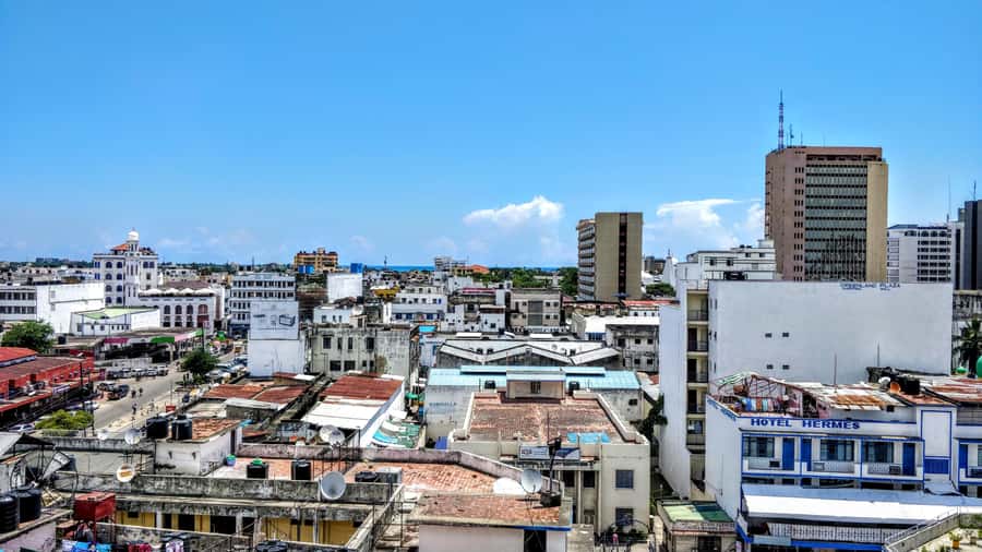 Mombasa: Private City Tour with Fort Jesus & Haller Park - Walking through the spice market and Kibokoni