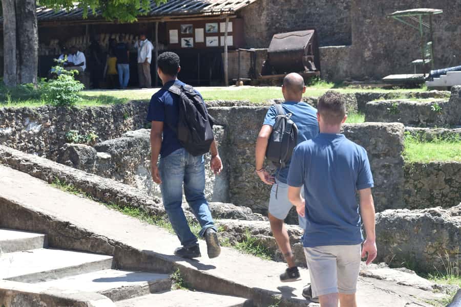 Mombasa Tour by Ghalib - Lunch, the waterfront, and the trip back
