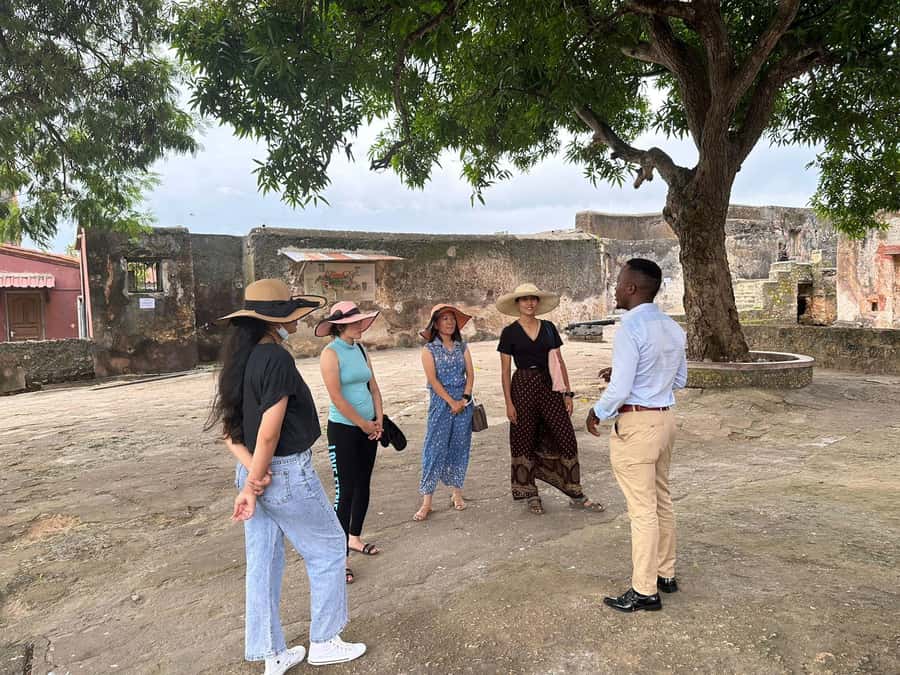 Mombasa walking tour - Old Town streets and the old port