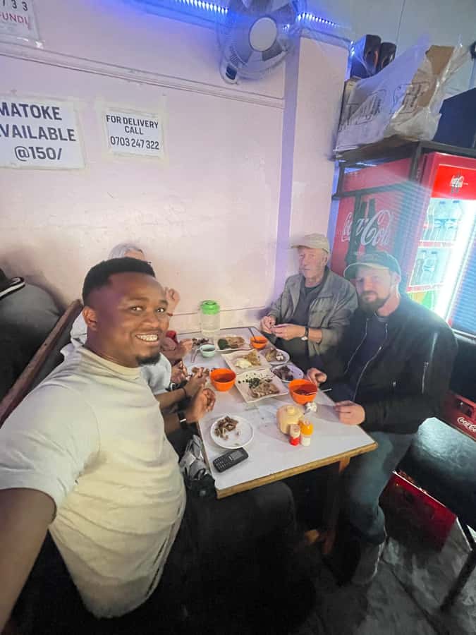 Nairobi: 1 Hour Gastronomic and Street Food tour of Nairobi - The 10-minute market visit