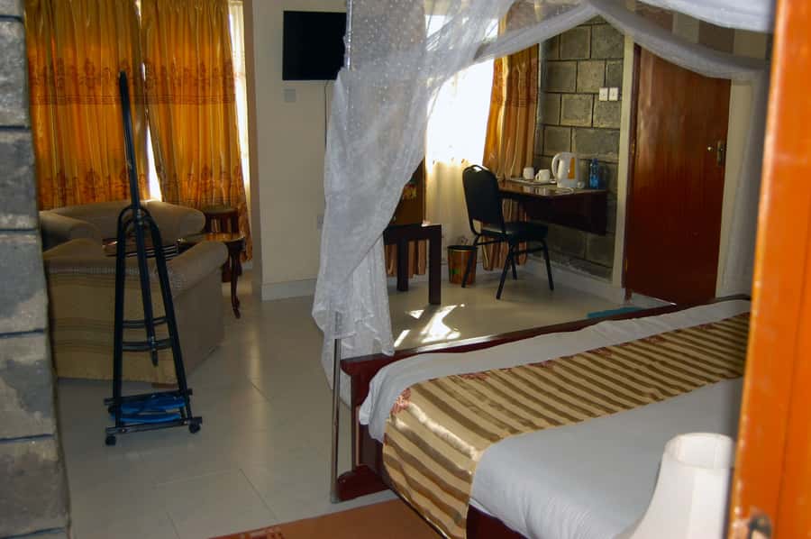 Nairobi: 4 Day Masai Mara and Lake Nakuru Camping Safari - Lake Nakuru and the search for white rhinos