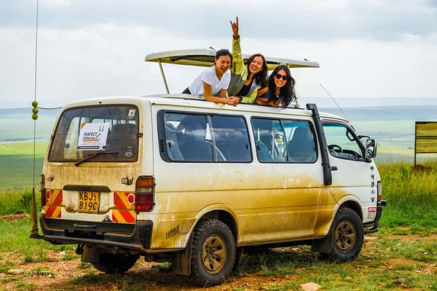 Nairobi: 4 Day Masai Mara and Lake Nakuru Camping Safari - Vehicle choices, group size, and daily comfort