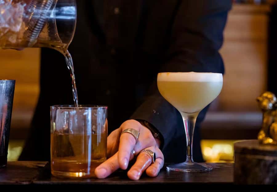 Nairobi bar crawl:Drink and Mingle - What Caroline adds to the evening