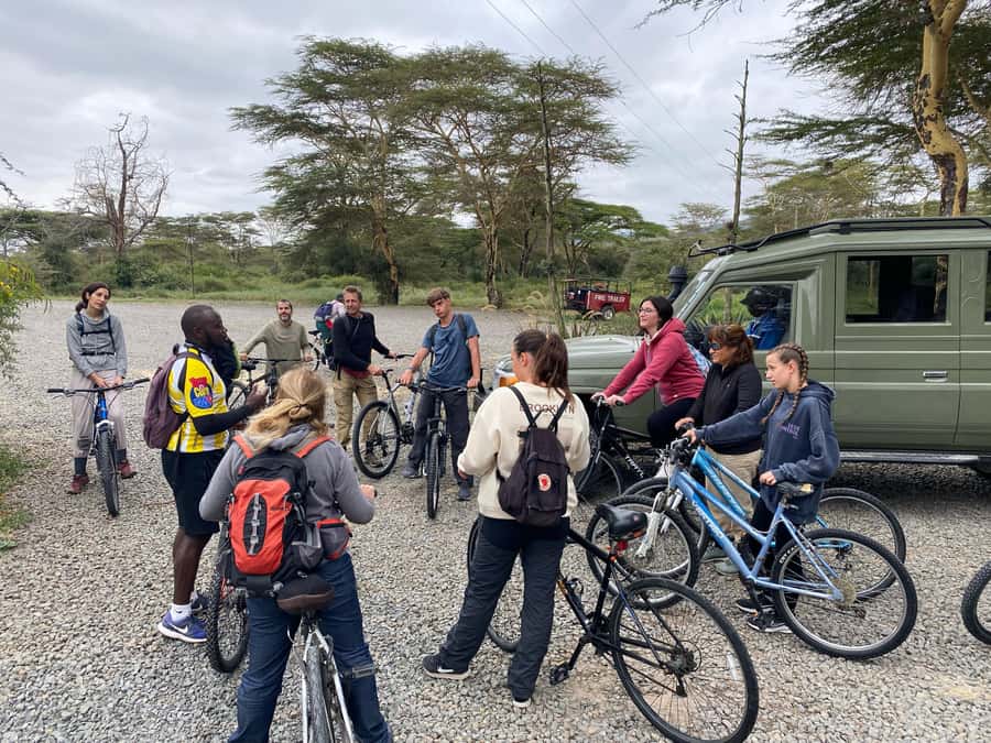 Nairobi: E-Bike/Cycling Wildlife Safari with Transfer & meal - Who will enjoy this most