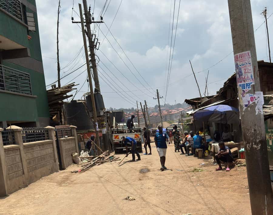 Nairobi: Explore Kibera Slum with Local Guides - Stop two: the panoramic view of Kibera