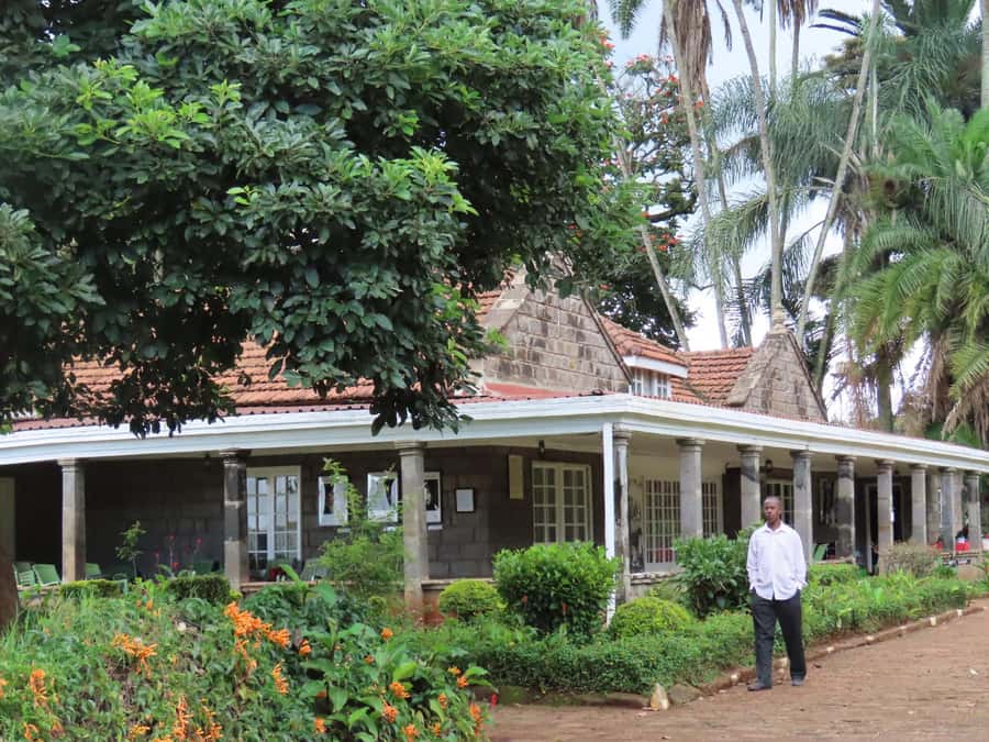 Nairobi Giraffe Center Tour with Karen Blixen & Kobe Beads" - Three Nairobi stories in four hours