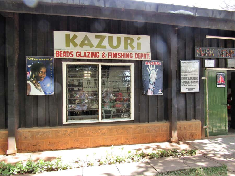 Nairobi Giraffe Center Tour with Karen Blixen & Kobe Beads" - Feeding giraffes at the Giraffe Center
