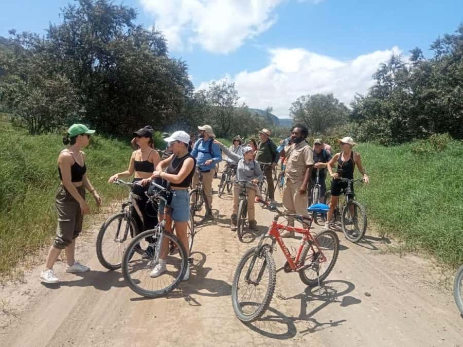 Nairobi:Group Hell's Gate National Park & Lake Naivasha Tour - What the $50 price really means