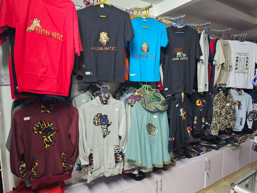 Nairobi: Hop on Hop off and Maasai market Collections Visit - Shopping at Maasai Market Collections in Karen