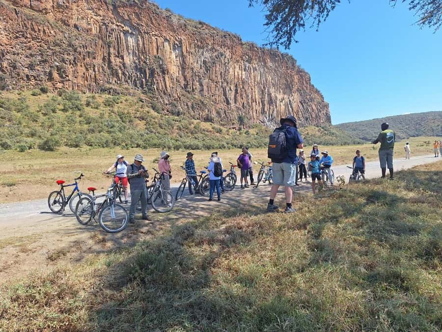 Nairobi: Lake Naivasha & Hell’s Gate National Park Day Trip - Who should book this outing