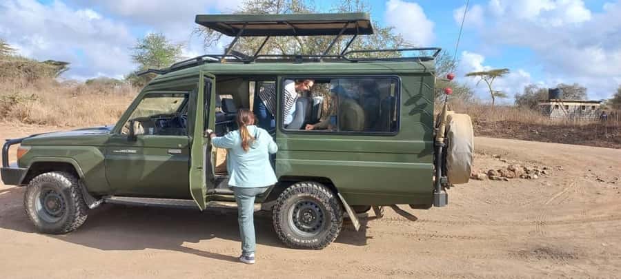 Nairobi: Nairobi National Park Half-Day Game Drive - What to bring for the park