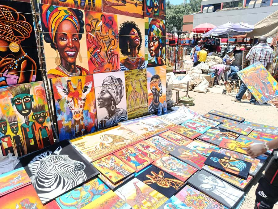 Nairobi Walking Tour, GiraffeCentre & Souvenir Shopping Tour - Finding the Maasai Market on the right day