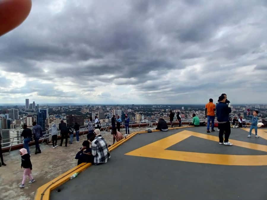 Nairobi Walking Tours, Historic and Modern Highlights - Starting quietly at Jevanjee Gardens