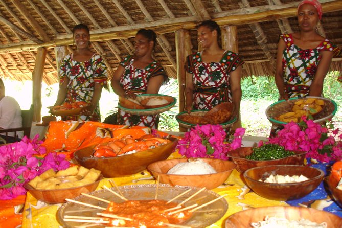 PILLI PIPA DHOW, the genuine product, snorkeling tour to Kisite Marine Park - Sailing south by traditional dhow