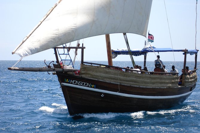 PILLI PIPA DHOW, the genuine product, snorkeling tour to Kisite Marine Park - What to bring from Diani