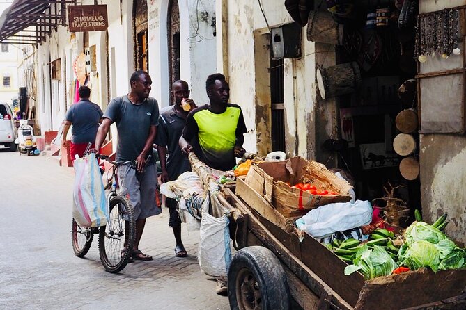 Swahili Street Food Tour - What the guide adds beyond the plate
